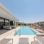 View Infinity Pool Sunset Over Greek Islands Private Concierge Breakfast Up To 10 Guests 别墅 *